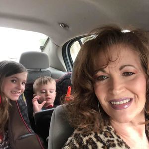 Meet your Posher, Yvonna